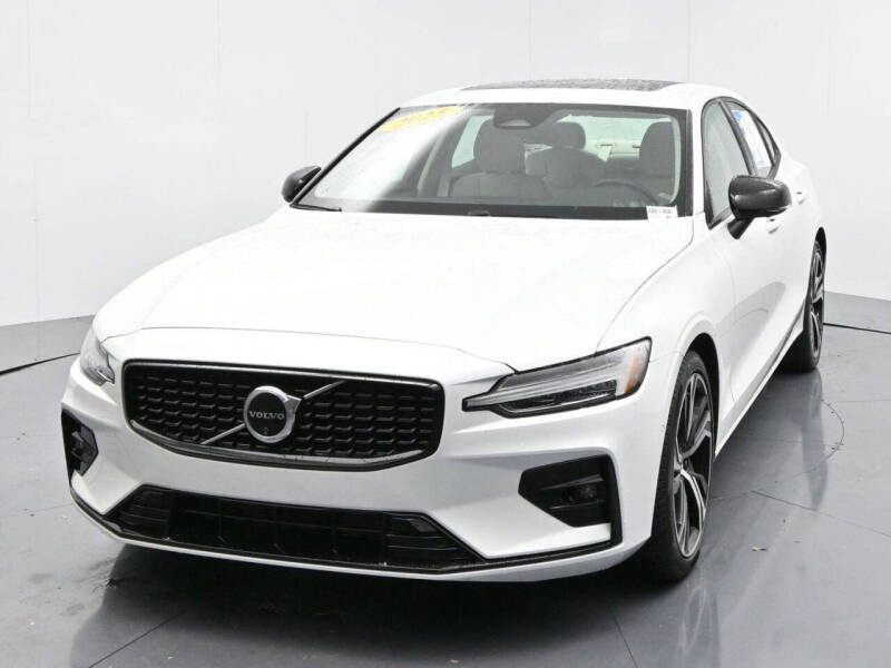 2025 Volvo S60 B5 Plus