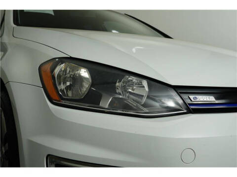 2016 Volkswagen e-Golf SE