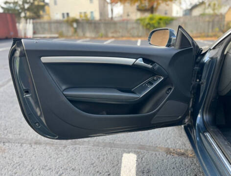 2011 Audi A5 2.0T quattro Premium Plus