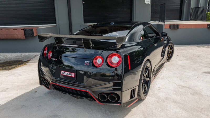 2017 Nissan GT-R NISMO