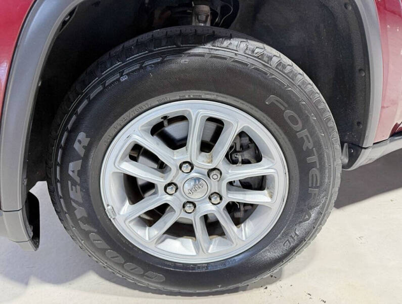 2019 Jeep Grand Cherokee Laredo E