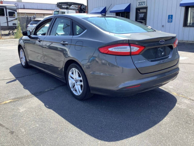 2016 Ford Fusion SE