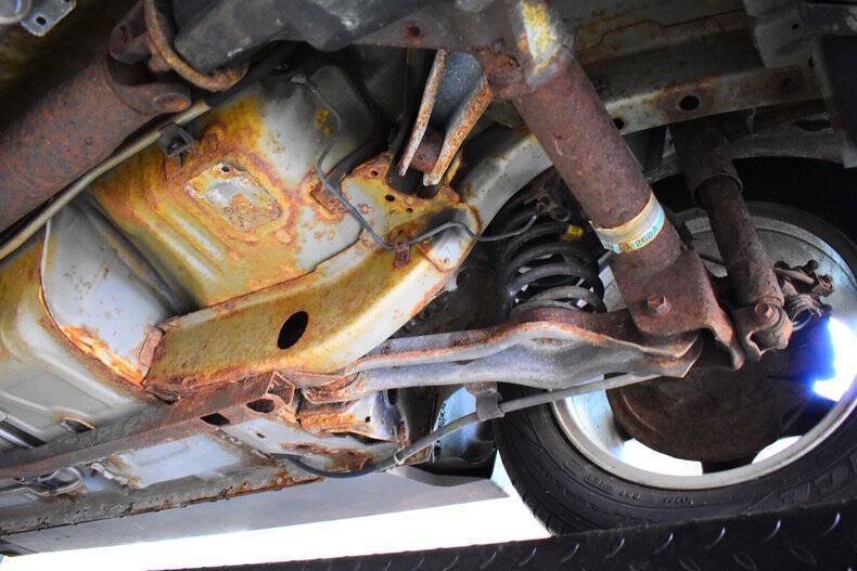 2004 Ford Mustang Deluxe