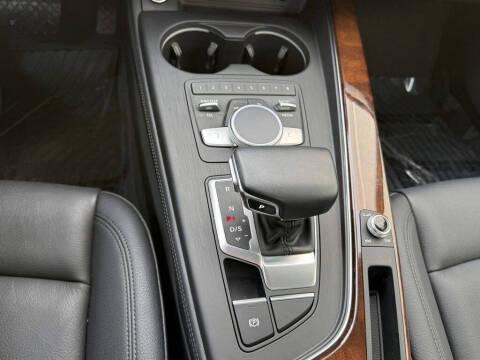 2019 Audi A4 quattro Premium Plus 45 TFSI