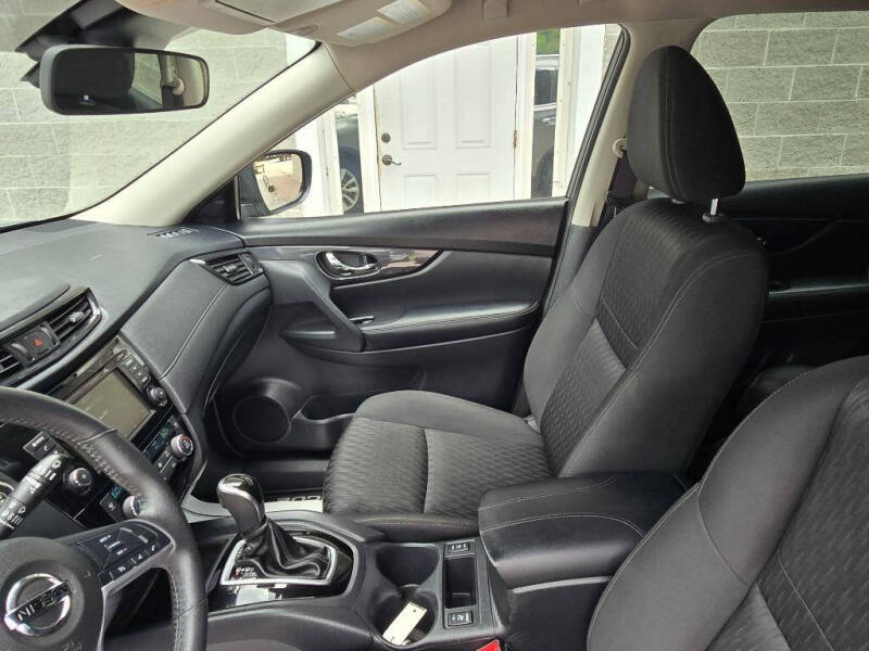 2020 Nissan Rogue SV