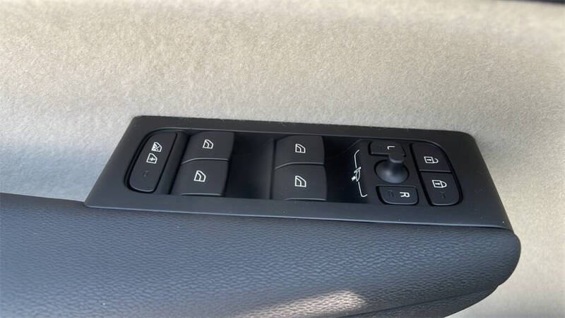 2026 Volvo XC40 B5 Ultra