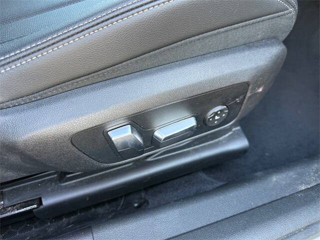 2024 BMW 3 Series 330i xDrive