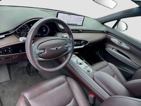 2024 Genesis GV70 2.5T Standard