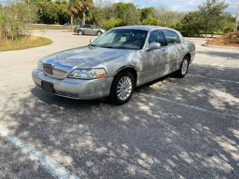 2003 Lincoln Town Car for sale at Unique Sport and Imports in Sarasota FL