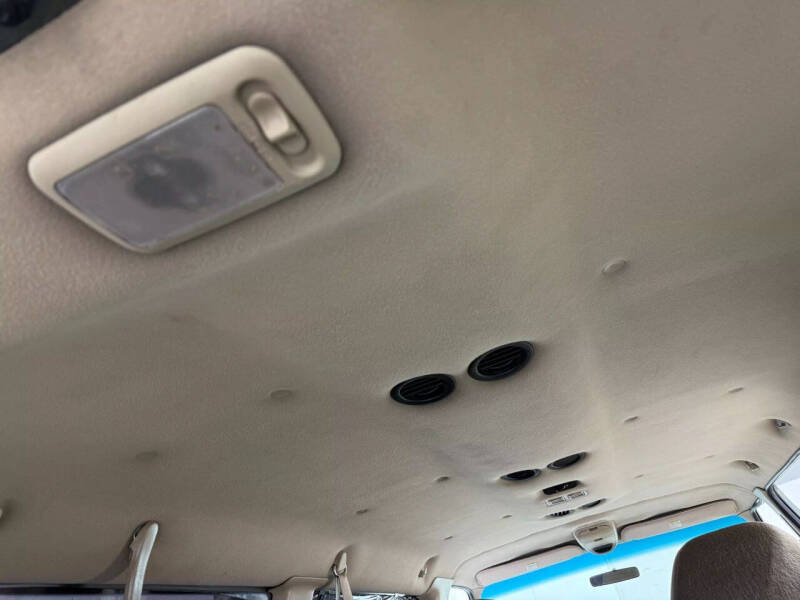 2002 Ford E-Series E-350 SD XLT