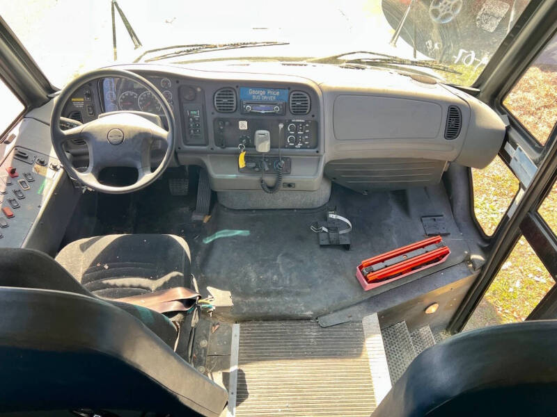 2008 Freightliner B2 Chassis