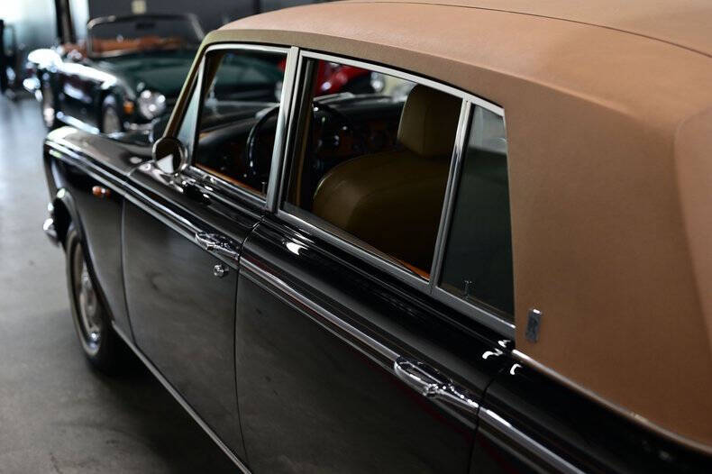 1972 Rolls-Royce SILVER CLOUD LWB