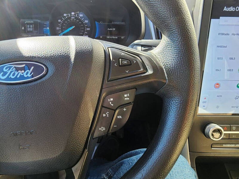 2022 Ford Edge SE