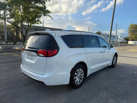 2018 Chrysler Pacifica Touring L