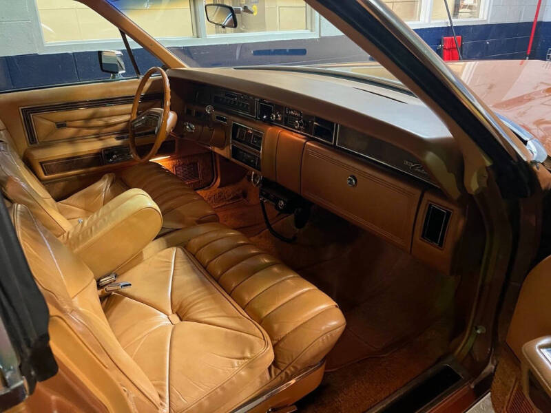 1977 Lincoln Town Car