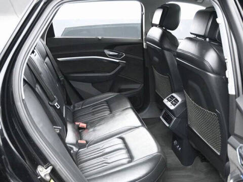 2019 Audi e-tron quattro Prestige