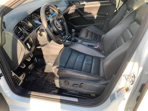 2017 Volkswagen Golf R 4Motion