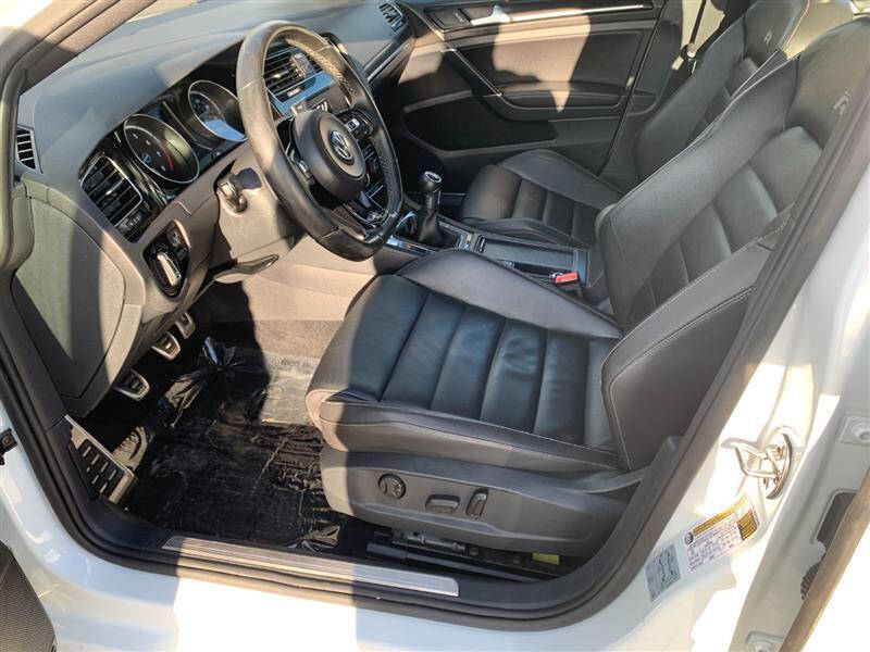 2017 Volkswagen Golf R 4Motion