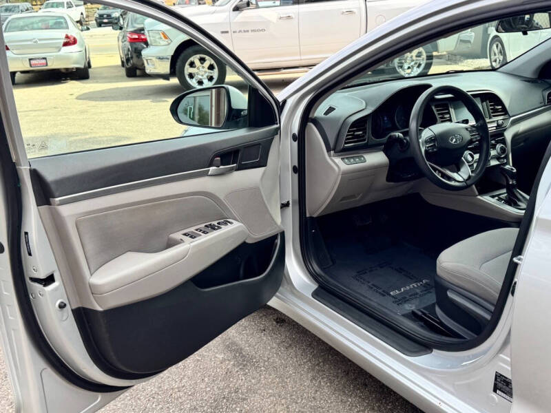 2019 Hyundai Elantra SEL