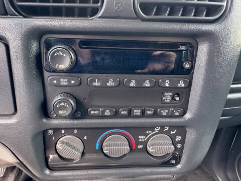 2004 Chevrolet S-10 LS