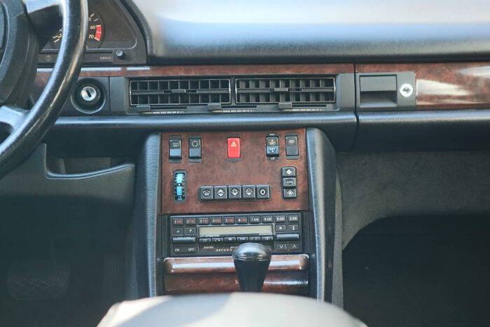 1987 Mercedes-Benz 500-Class