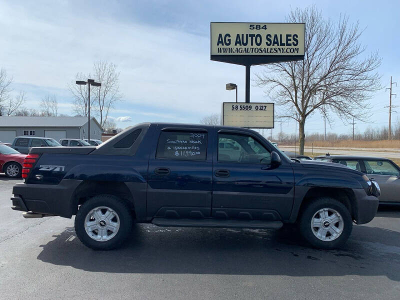 2004 Chevrolet Avalanche for sale at AG Auto Sales in Ontario NY