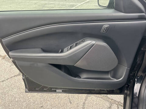 2021 Ford Mustang Mach-E Select