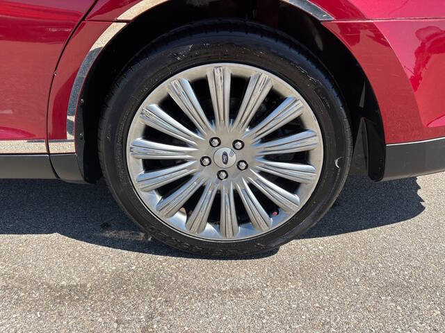 2017 Ford Taurus SEL