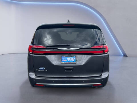 2023 Chrysler Pacifica Touring L