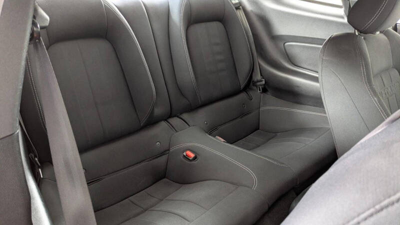 2021 Ford Mustang EcoBoost