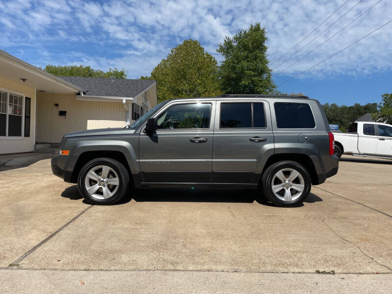 2011 Jeep Patriot for sale at H3 Auto Group in Huntsville TX