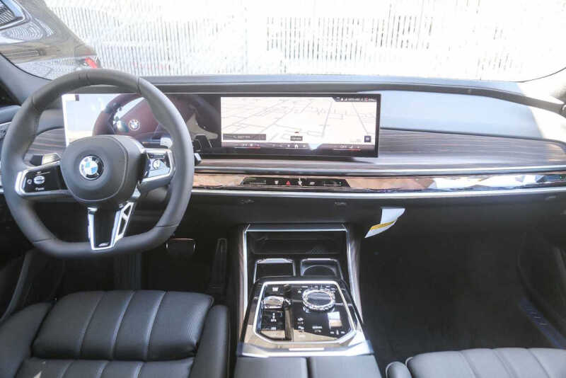2025 BMW 7 Series 760i xDrive