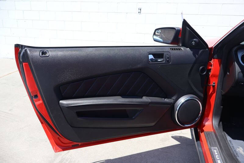 2011 Ford Mustang V6 Premium