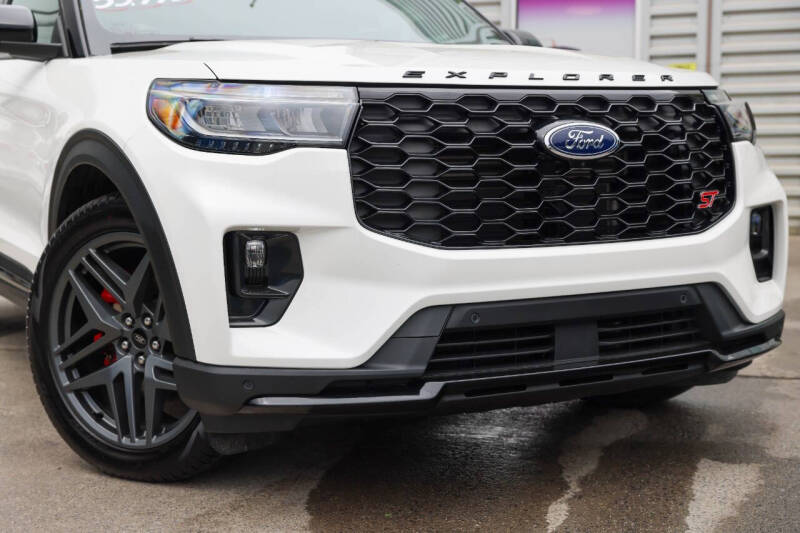 2025 Ford Explorer ST