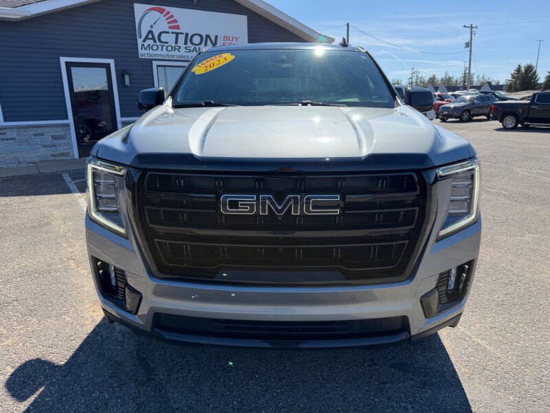 2023 GMC Yukon SLT