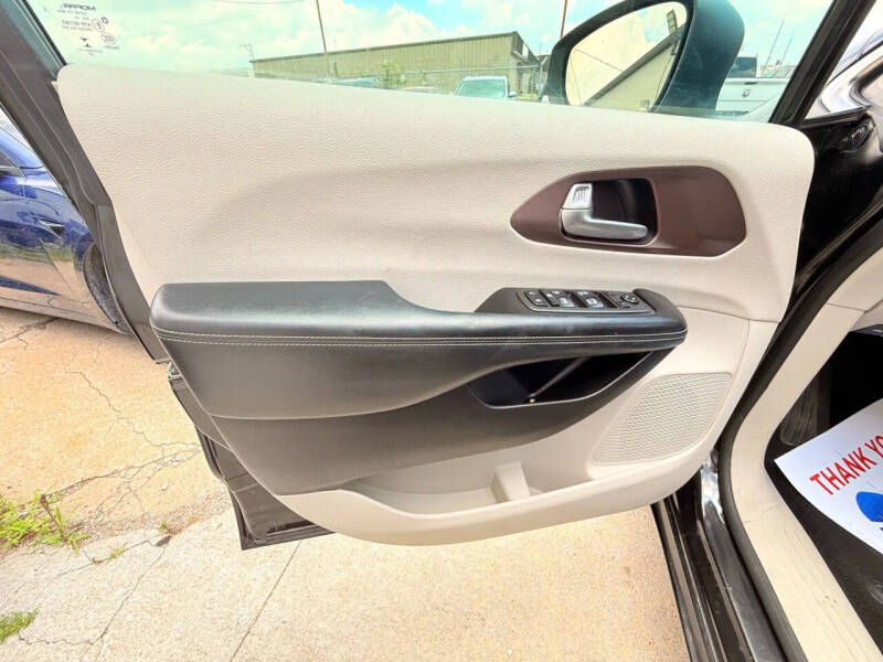 2021 Chrysler Voyager LXi