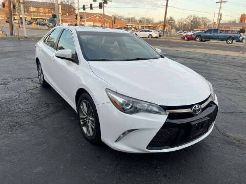 2017 Toyota Camry for sale at Premium Motors in Saint Louis MO