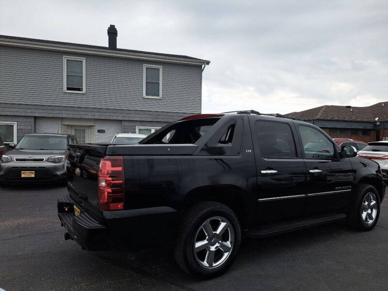 2011 Chevrolet Avalanche LTZ