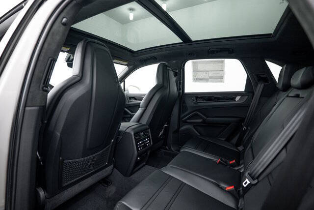2026 Porsche Cayenne GTS