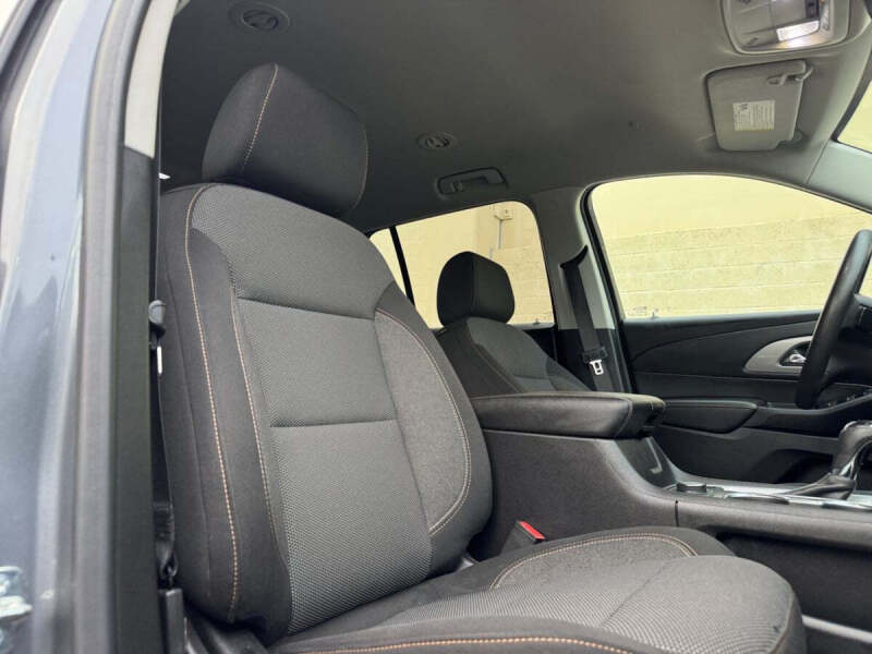 2020 Chevrolet Traverse LS