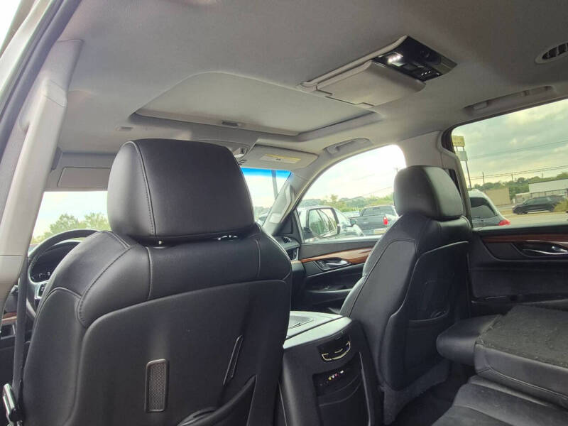 2016 Cadillac Escalade ESV Luxury Collection