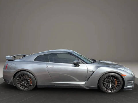 2012 Nissan GT-R Black Edition
