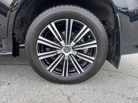 2021 Lexus LX 570 Three-Row