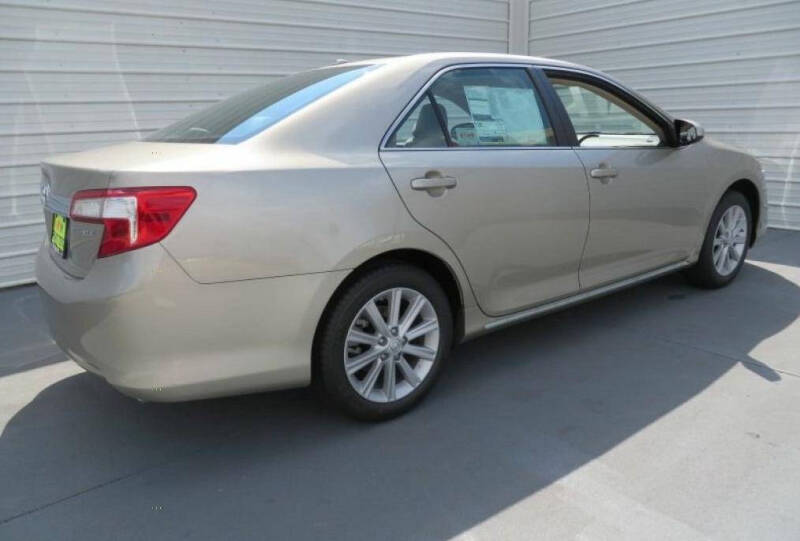2014 Toyota Camry LE