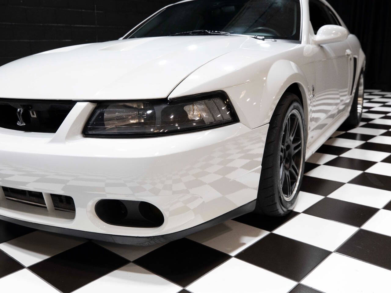 2003 Ford Mustang SVT Cobra 7
