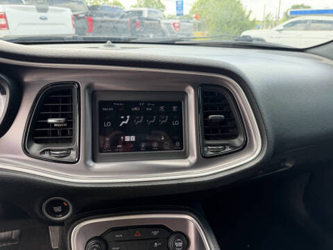 2019 Dodge Challenger SXT