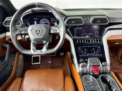 2020 Lamborghini Urus