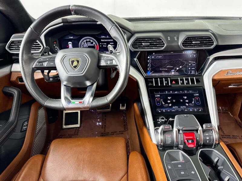 2020 Lamborghini Urus