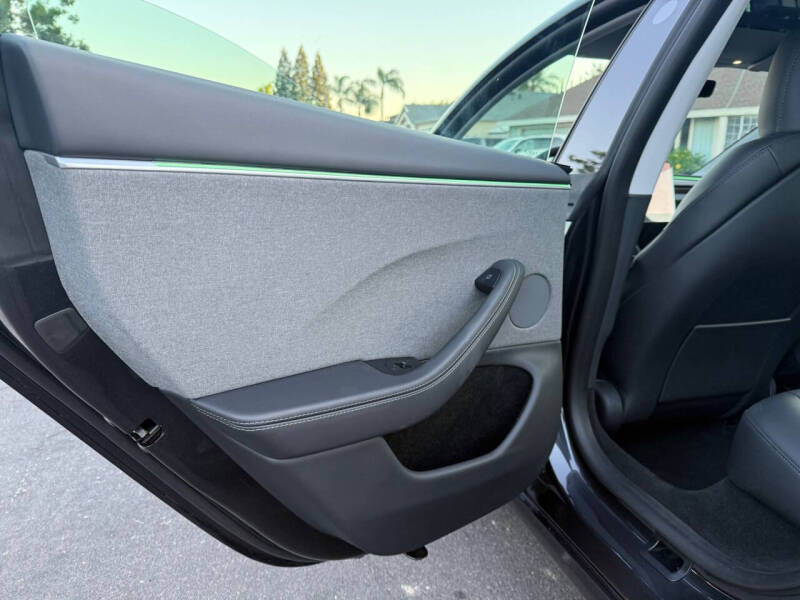 2025 Tesla Model 3 Long Range