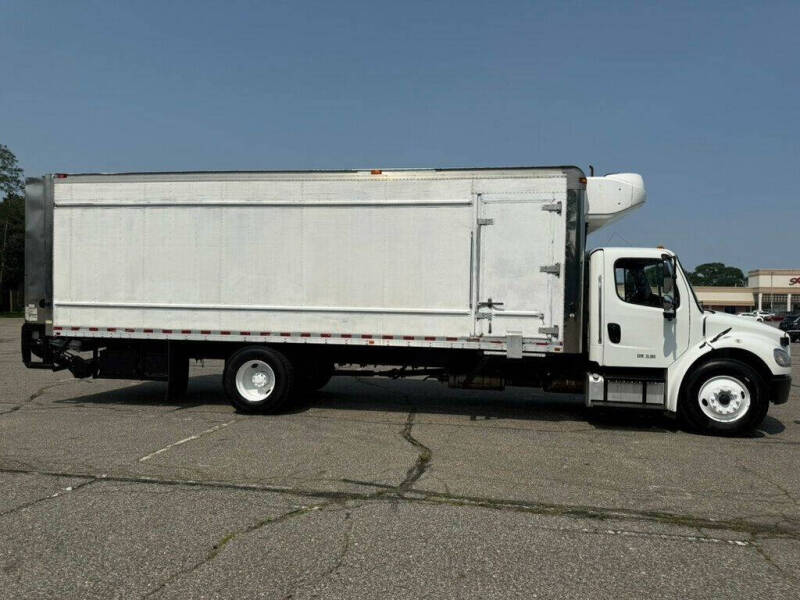 2016 Freightliner M2 106